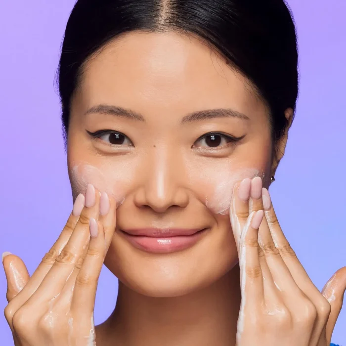 LaNeige - Water Bank Bleu Hyaluronic Cleansing Foam 30g 3 LaNeige - Water Bank Bleu Hyaluronic Cleansing Foam 30g 3