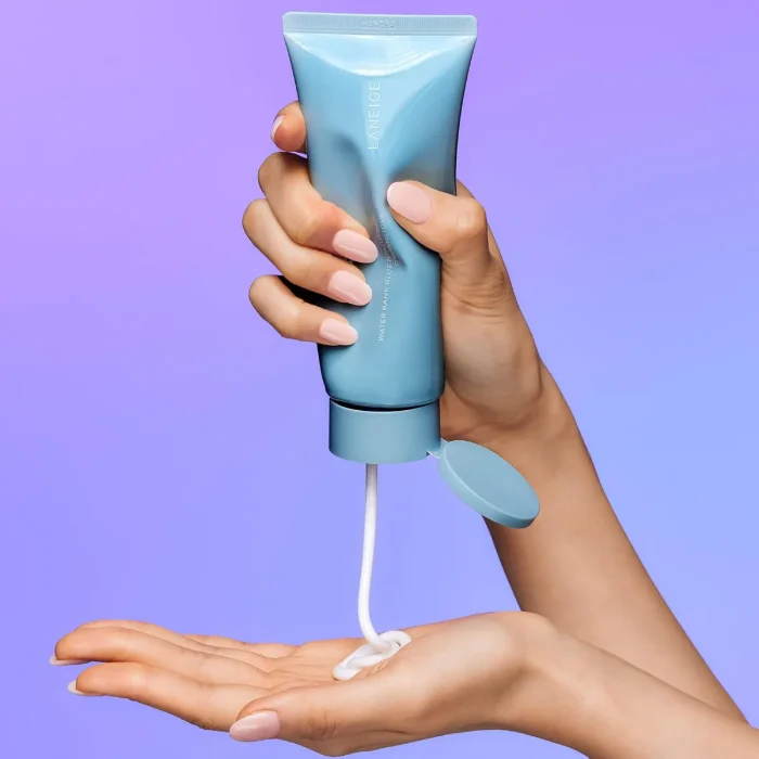 LaNeige - Water Bank Bleu Hyaluronic Cleansing Foam 30g 6 LaNeige - Water Bank Bleu Hyaluronic Cleansing Foam 30g 6